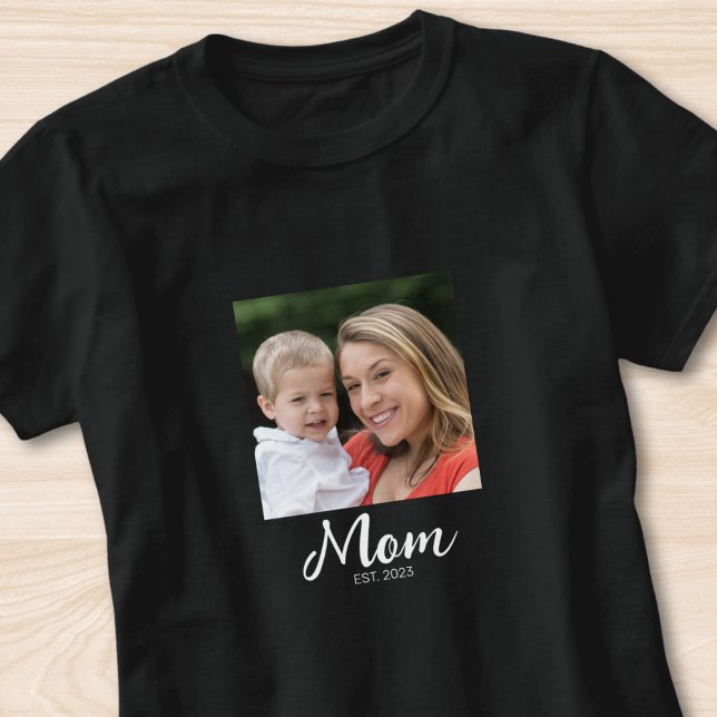 Camiseta Mom Established Script Photo  (Criador carregado)
