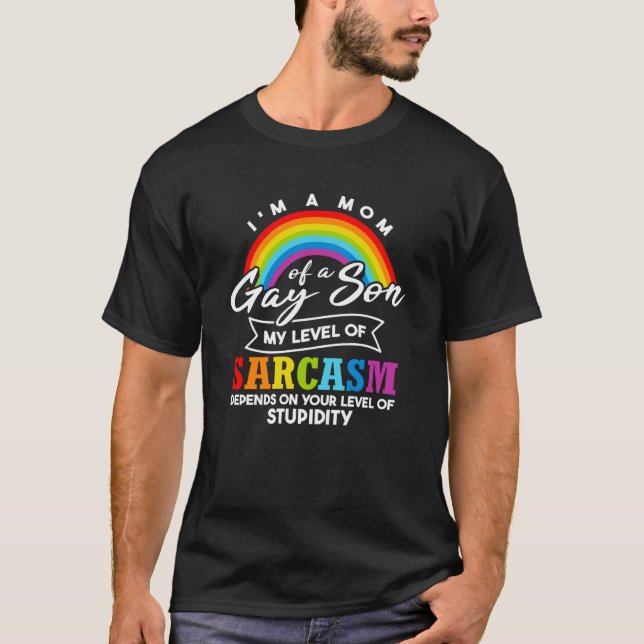 Camiseta Mom Of A Gay Son Pride Month LGBTQ Mom (Frente)
