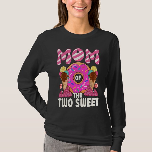 Camiseta Mom Of The Two Sweet Kids Proud Mother Mothers Day (Frente)