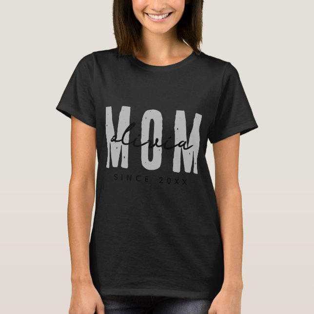 Camiseta Mom Since 20xx Modern Simple Preppy T Shirt  (Frente)