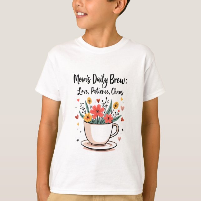 Camiseta Momes Daily Brew : Um Amor da Mãe (Frente)