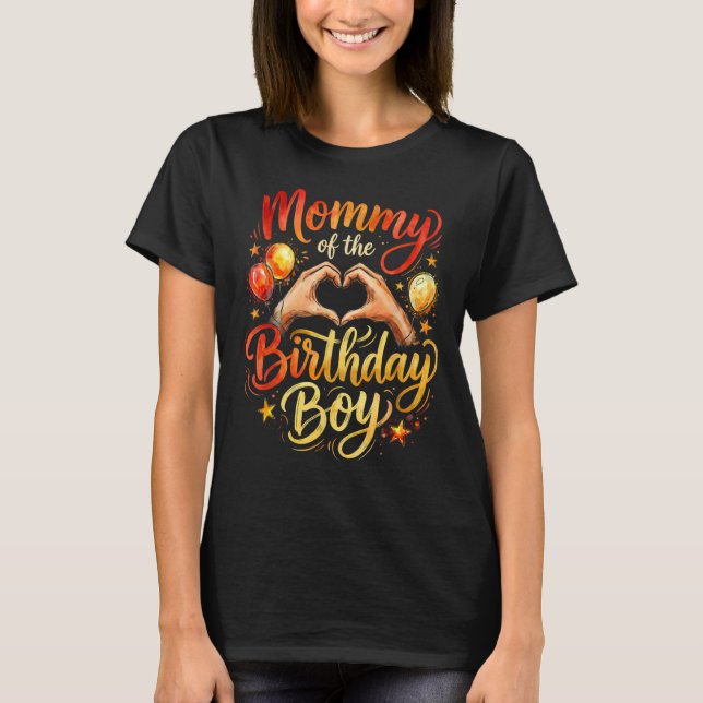 Camiseta Mommy of the Birthday Boy Heart Hands Party Shirt (Frente)