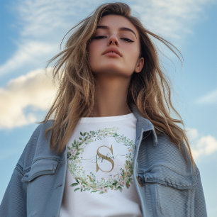 Camiseta Monograma Botânico Elegante com Nome Personalizado