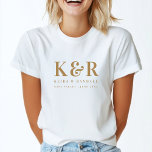 Camiseta Monograma de Casamento Minimalista Simples Dourado<br><div class="desc">Uma camiseta minimalista de monograma com tipografia tradicional clássica em ouro sobre um fundo branco simples e limpo. O acessório perfeito para o seu dia especial!</div>