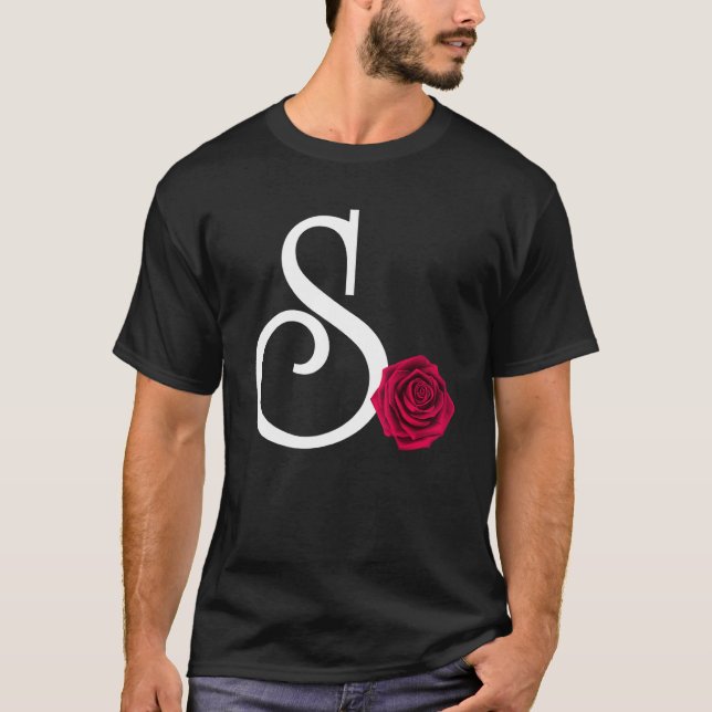 Camiseta Monograma - Letra inicial S com Rosa vermelha em p (Frente)