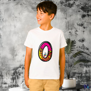 Camiseta Monograma O Tribal e Doodle Colorido e Divertido