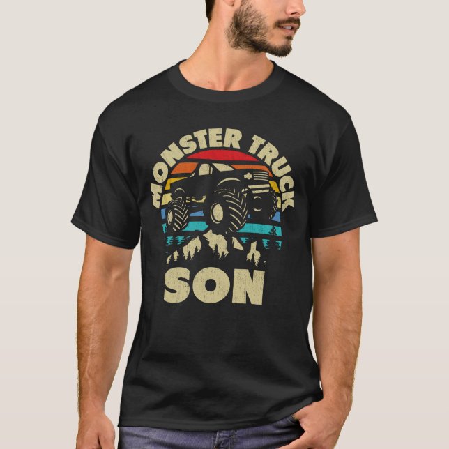 Camiseta Monster Truck Son Combatendo Família Monster Truck (Frente)