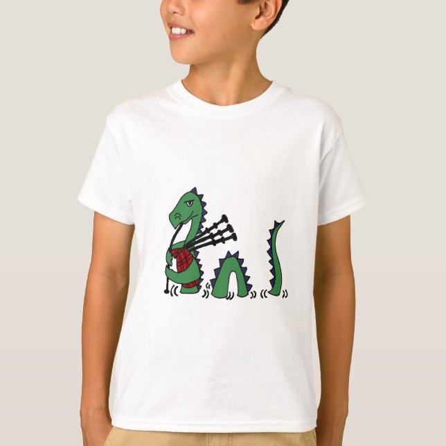 Camiseta Monstro engraçado de Loch Ness que joga Bagpipes (Frente)