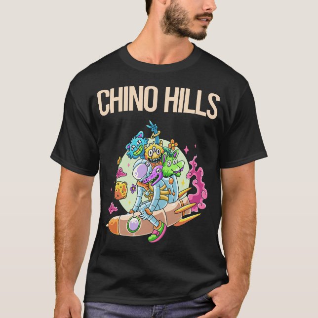 Camiseta Monstros Felizes - Chino Hills (Frente)
