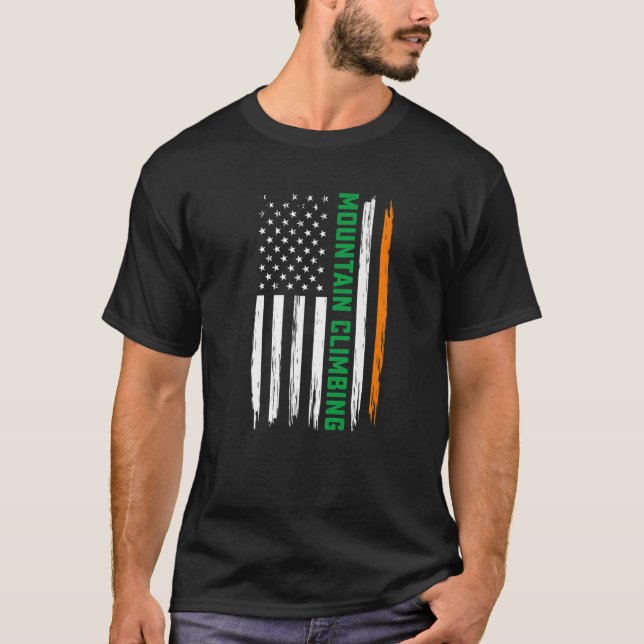 Camiseta Montanha Subindo Dia de São Patrício de Bandeira A (Frente)