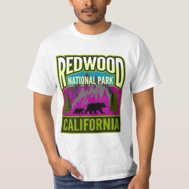 Camiseta Montanhas da Floresta Nacional de Sequoia com Urso (Frente)