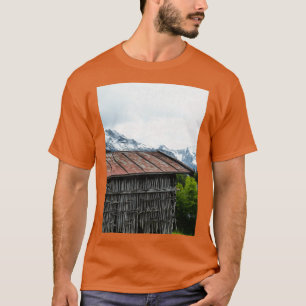 Camiseta Montanhas da Paisagem Natural da Madeira Cabin Hut