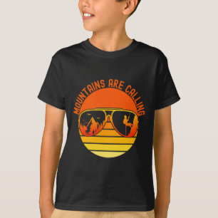 Camiseta Montanhas estão chamando óculos de sol de alpinist