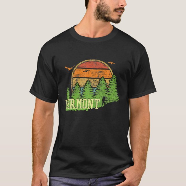 Camiseta Montanhas Vermont Green Fazendo Hiking Retro Vinta (Frente)