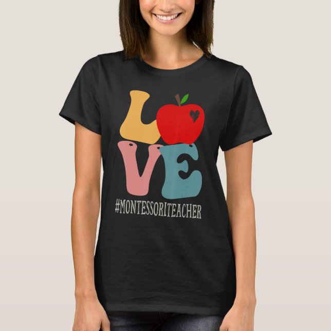 Camiseta Montessori Professor Adora Maçã Groovy Cute De Vol (Frente)