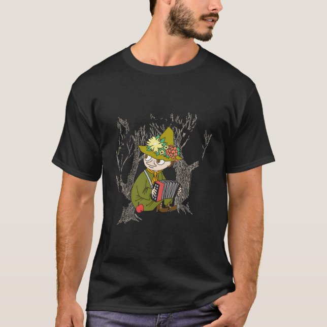 Camiseta Moomins Snufkin Com Accordion (Frente)