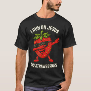 Camiseta Morangango Engraçado Eu Corro Em Jesus E Morangos