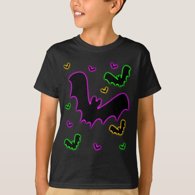 Camiseta Morcegos com Brilho de Vampiro (Frente)