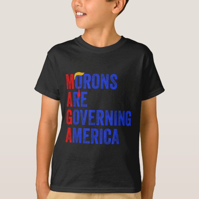Camiseta Morons Are Governing America Funny Trump 2024  (Frente)