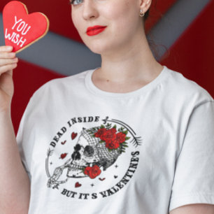 Camiseta Morto por dentro mas é Dia dos Namorados