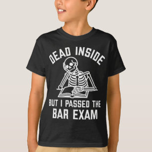Camiseta Morto por Dentro Mas Eu Passei No Exame Da Ordem A