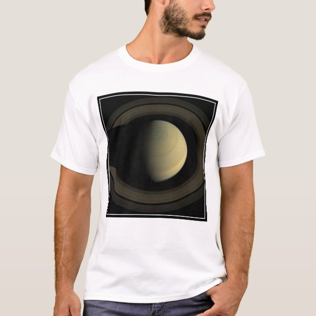 Camiseta Mosaico Do Planeta Saturno E Seus Anéis Principais (Frente)