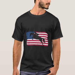 Camiseta Mostra Coroa Inglesa Andando Bandeira Americana De