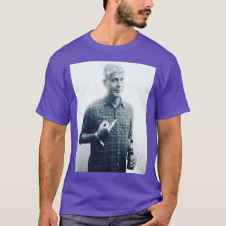 Camiseta Mostrando Seu Dedo Médio