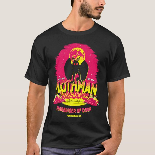 Camiseta Mothman Harbinger do Doom Cryptid (Frente)