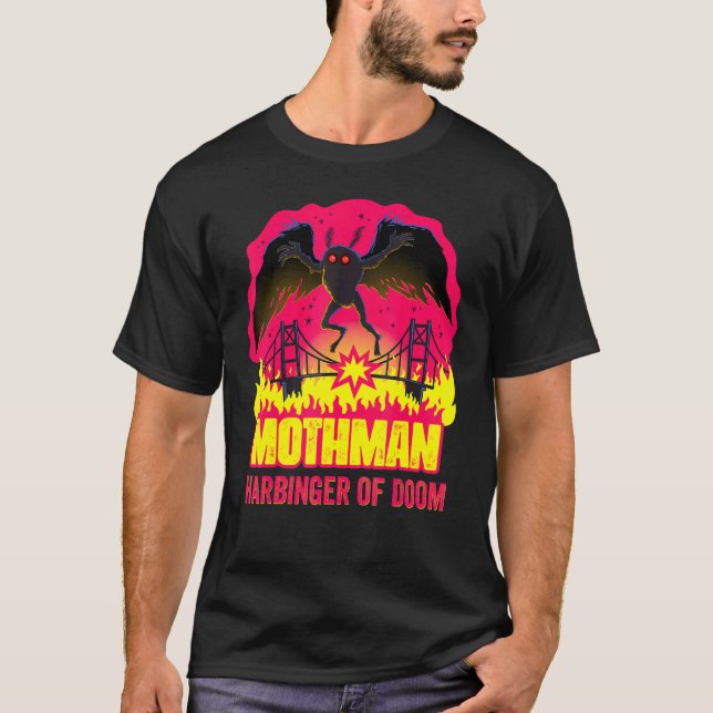 Camiseta Mothman Harbinger Do Doom Folklore Creptid (Frente)