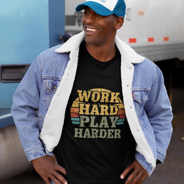 Camiseta Motivação Retroativa - Trabalho Engraçado Gificios (Criador carregado)