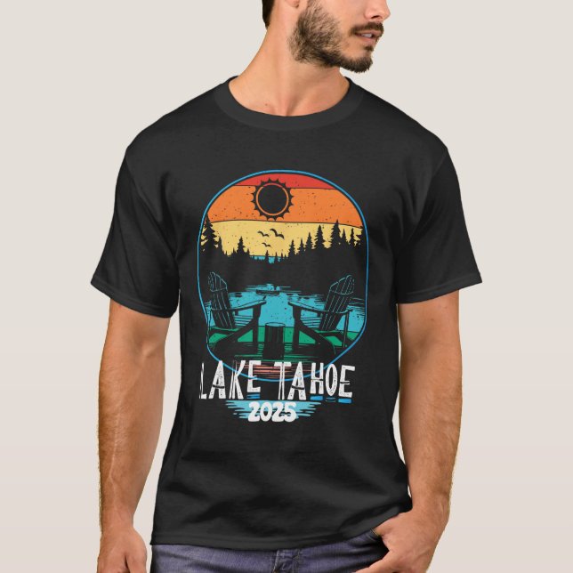 Camiseta Mountain Hiking Skiing Family Vacation 2025 Trip L (Frente)