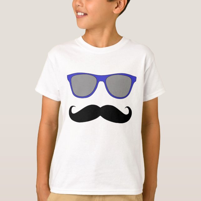 Camiseta Moustache e humor azul dos óculos de sol (Frente)