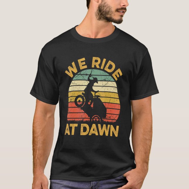 Camiseta Movendo Grass Cortando O Poder De Cuidados Que Nós (Frente)