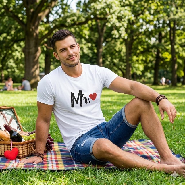 Camiseta Mr. Modern Black Script Women Red Heart T-Shirt (Criador carregado)