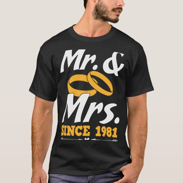 Camiseta Mr & Mrs Since 1981 Gif Couple Mister And Misses (Frente)