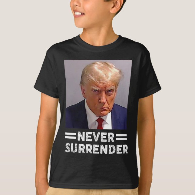 Camiseta Mug Shot Nunca Devolva O Voto 2024 (Frente)