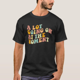 Camiseta Muita Coisa Acontecendo No Momento Lantejoula, Cit