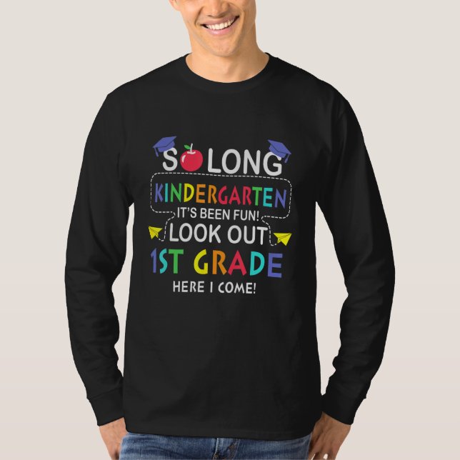 Camiseta Muito Longo, Kinder, Olhe Para O Primeiro Grau Aqu (Frente)