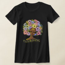Mulher afro-americana e flores