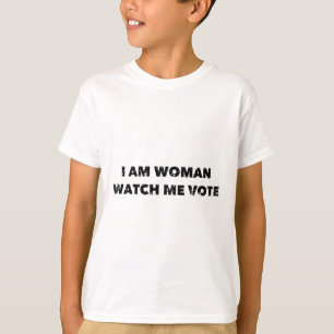 Camiseta Mulher Americana Me Vê Votar Vintage Desgastado
