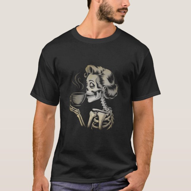 Camiseta Mulher Bebendo Skeleton Café Halloween Caffeine (Frente)