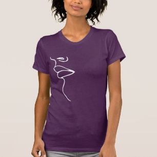 Camiseta MULHER BEIJANDO DO LADO DIREITO - BRANCO -.png