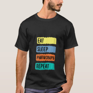 Camiseta Mulher Câmera Fotógrafo Cameraman Comeu Pho Dormin