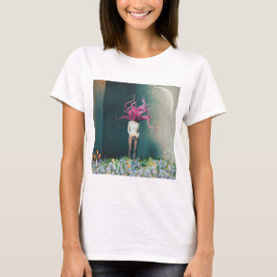 Camiseta Mulher com Cabelo de Flamingo Rosa em um Sonho