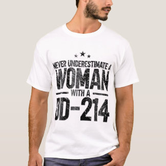Camiseta Mulher Com Uma Vinta Militar Patriótica DD214