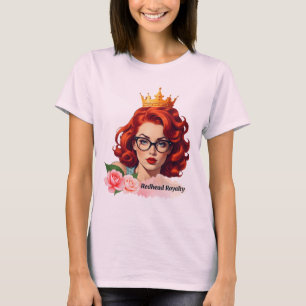 Camiseta Mulher encantadora de cabelos vermelhos com uma co