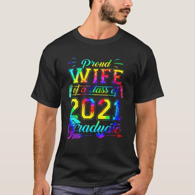 Camiseta Mulher Engraçada Esposa Orgulhosa De Uma Classe De (Frente)
