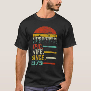 Camiseta Mulher Esposa Epic Desde 1979