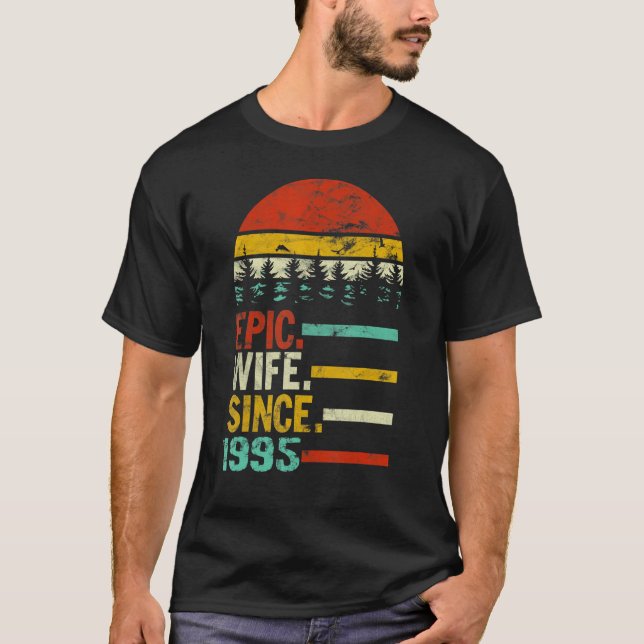 Camiseta Mulher Esposa Epic Desde 1995 (Frente)